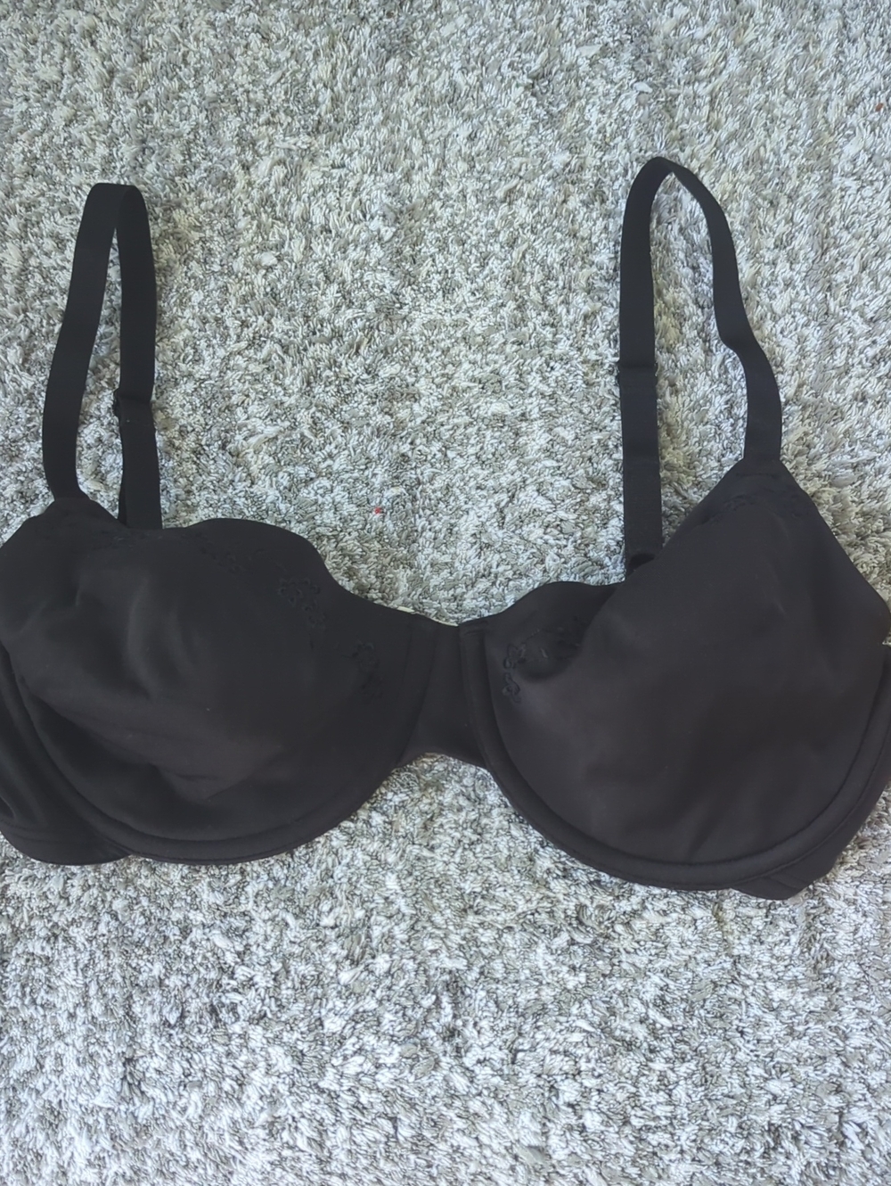 Warners Black Stretch Underwire Bra. Embroidered Trim. 34D